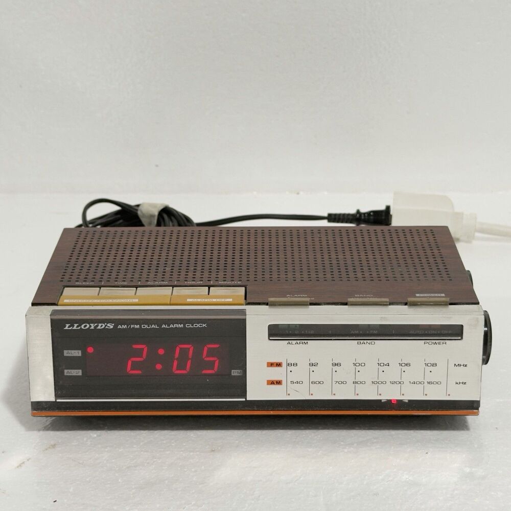 Vintage Lloyds Digital Dual Alarm Clock AM FM Radio Model J375 Tested & Works